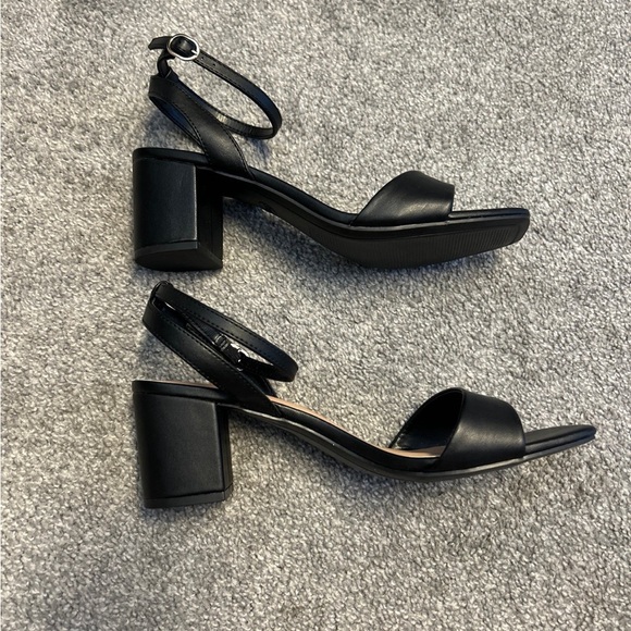 Heels - Picture 3 of 6